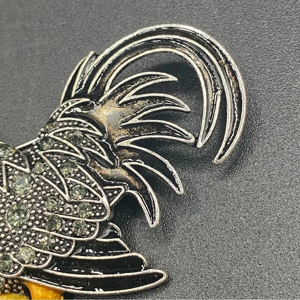 Pewter Rooster Brooch Studded with Rhinestones and Gold Enamel comb and feet - Picture 5 of 10